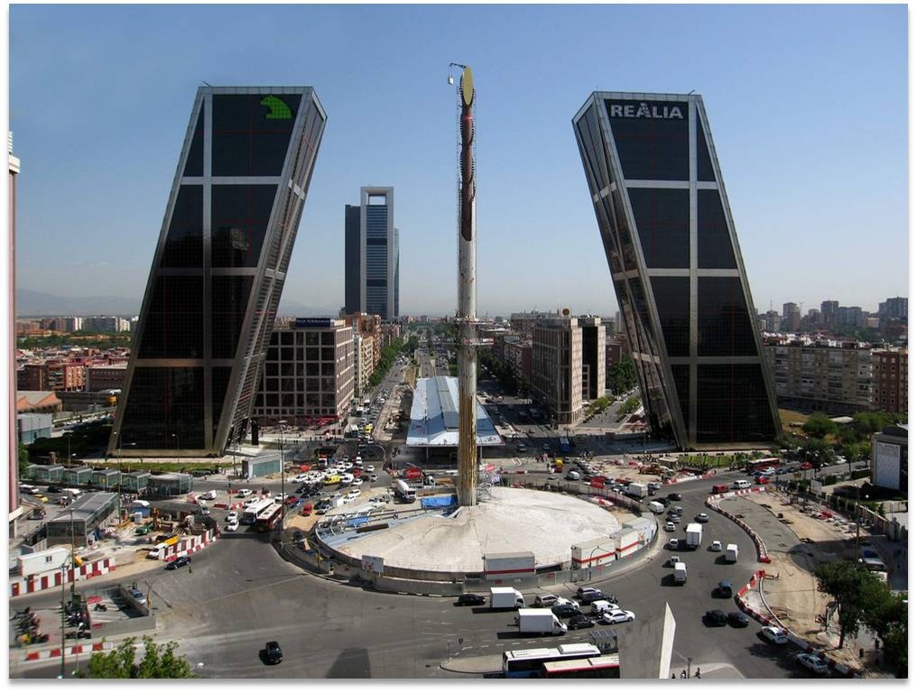 Obelisco Plaza Castilla